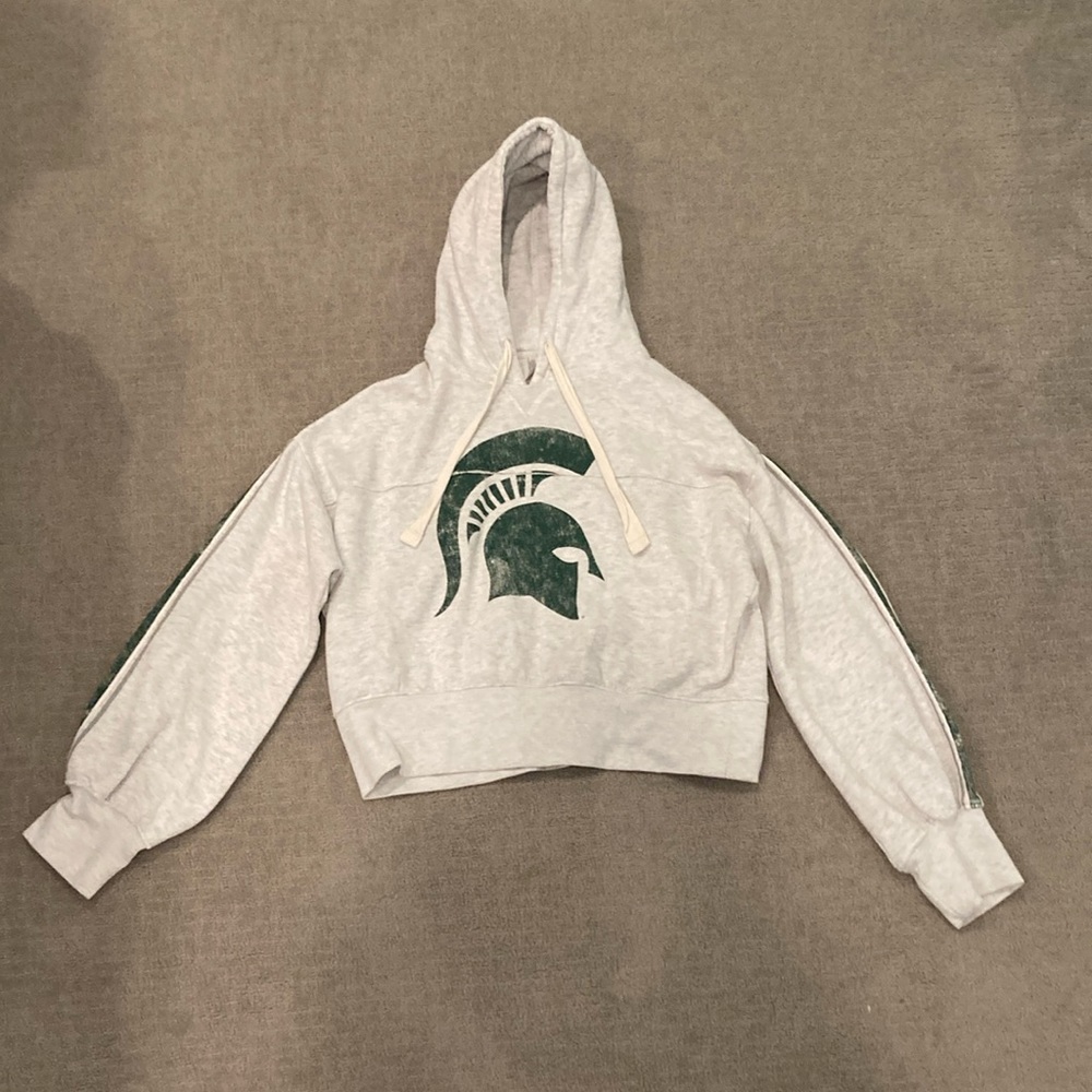 Juniors 12/14 Michigan State sweatshirt! This is slightly cropped!